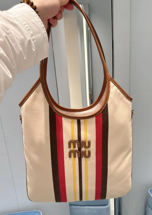 女款手提包 商品图0