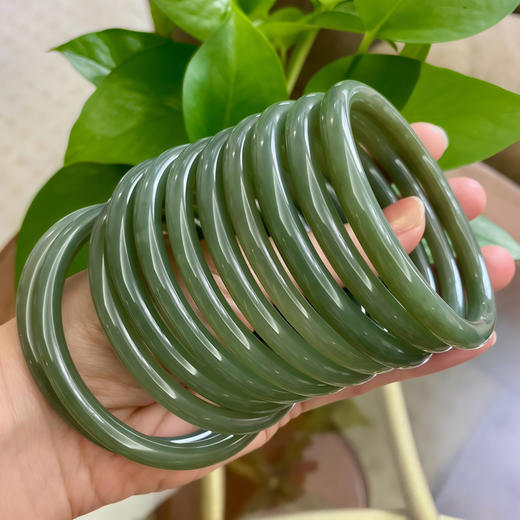 和田玉（青玉）手镯--湖水绿（圈口请备注留言） 商品图2