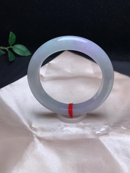 620294，57.8春彩手镯，  淡紫底色，干净清爽 商品图1