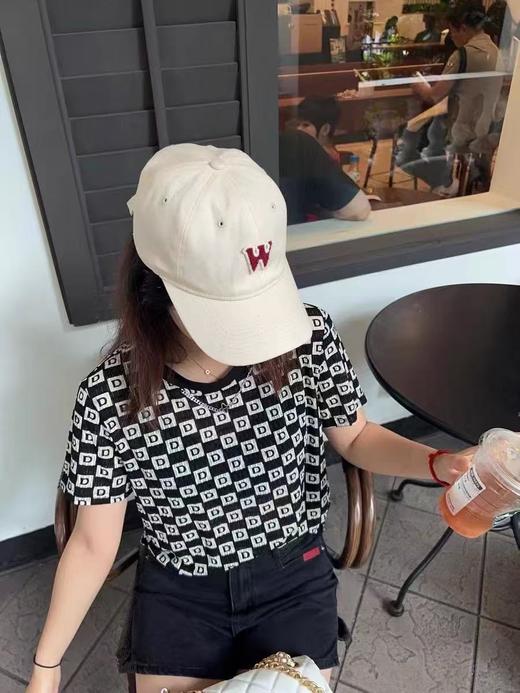 清仓价2025~（微瑕）D字母顺滑短款短袖T恤-喜出 商品图1