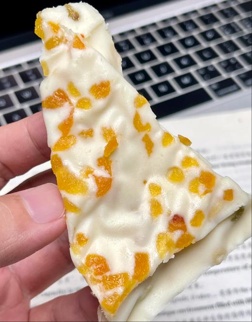 🥛牛奶还可以嚼着吃！【果然U品 奶皮千层】牛奶+水果干=神仙CP💫🐂简直是味蕾与心灵的双重暴击 ✅10斤奶=1斤奶皮🥛精选呼伦浩特高品质奶源 ✅游牧民族手工制作工艺，每一口都饱含奶香 商品图5