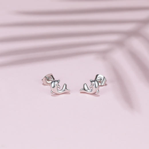 BY097414-A0-A0 周六福 银饰海豚耳钉925银耳扣时尚耳环耳饰 商品图1