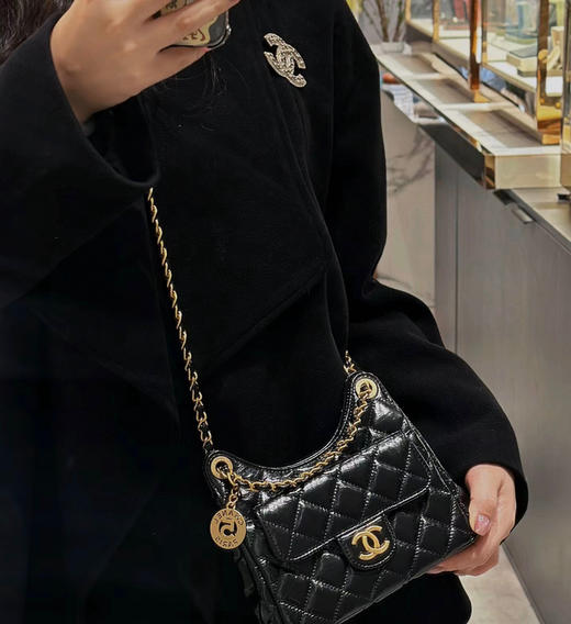 天猫精灵油蜡皮Hobo嬉皮包 商品图6