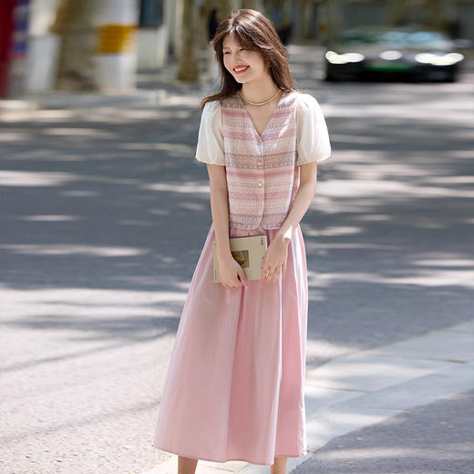 熙世界小香风粉色套装女夏季新款灯笼袖V领衬衫上衣半身裙两件套 商品图4