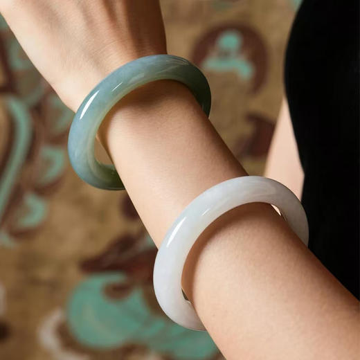 东陵玉手镯 月泉云影系列 &荔枝冻玉髓玉手镯  月牙沁雪系列 商品图1
