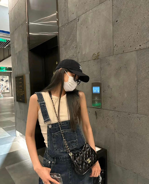 天猫精灵油蜡皮Hobo嬉皮包 商品图5