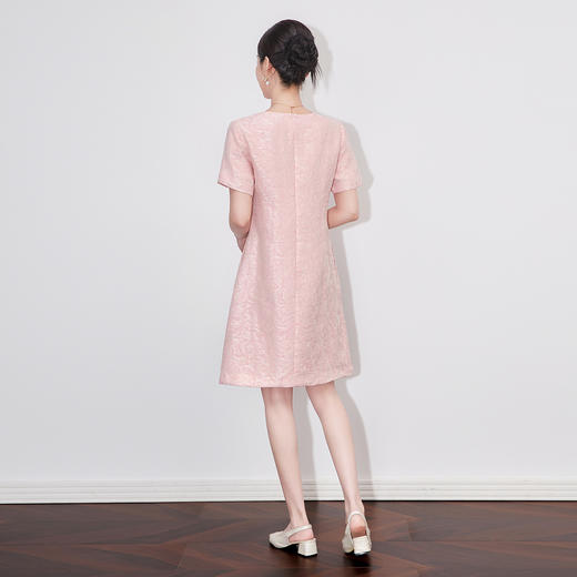 「高货wl」全新升级【铂金会员330/天猫439/差价109】(05717)洛诗琳气质提花连衣裙2025夏季洋气重工蝴蝶浮雕印花裙女 商品图2