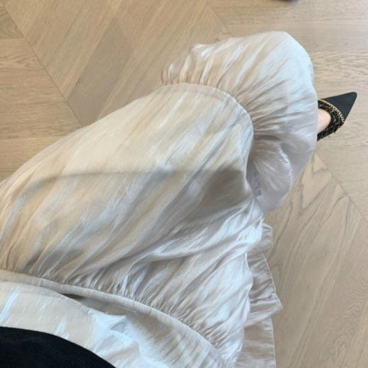 🔥限时秒杀💰59😍自带哑光光泽感【仟梓赫 月亮灰半身裙】轻盈凉爽✨裙子长度刚好，显腿细又灵动🥰走起路来仙气飘飘~  商品图1