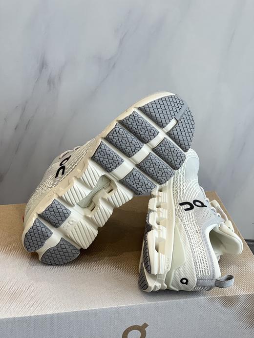 点此购买 On昂跑Cloud X5新一代男女款轻量缓震跑步鞋 98 322320 商品图13