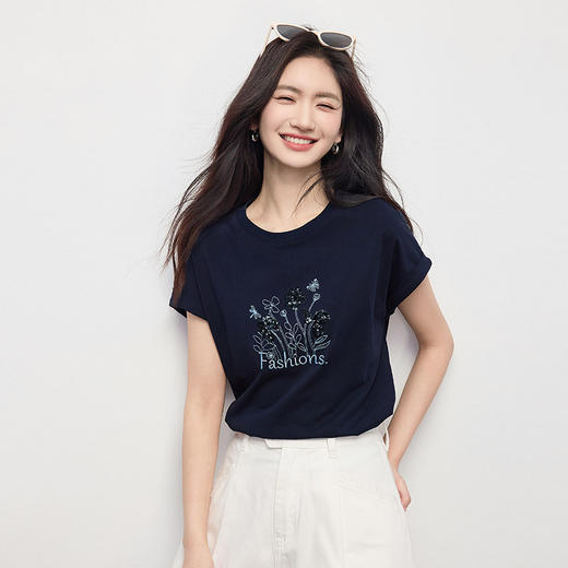 熙世界全棉珠片绣花T恤女夏季2025新款休闲百搭宽松减龄圆领上衣 商品图4