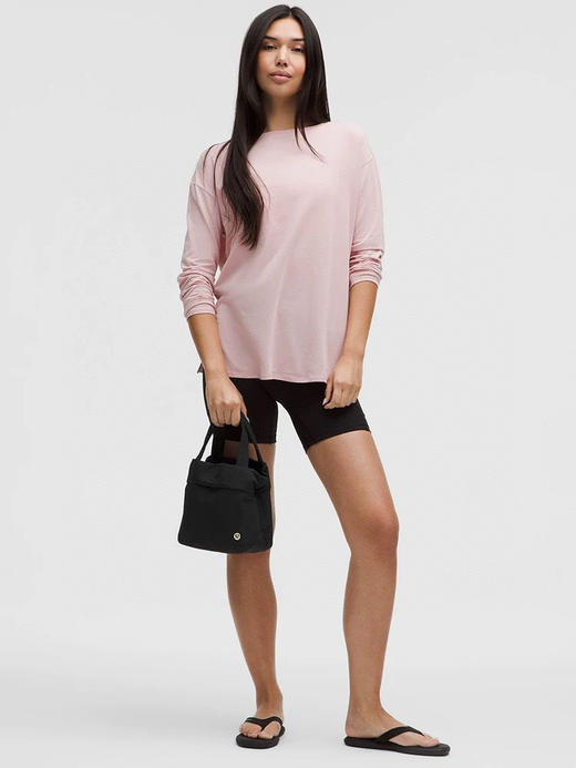 点此购买 lululemon露露On My Level女士小款手袋时尚单肩手提包 sz 322235 商品图5