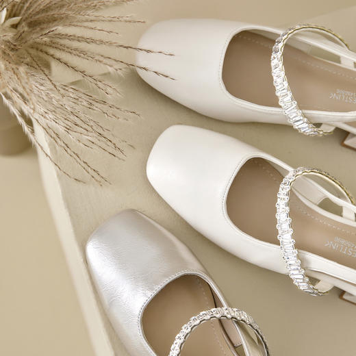 西遇法式玛丽珍鞋女新款夏秋季水钻包头凉鞋后空中跟粗跟单鞋V1456896 商品图5