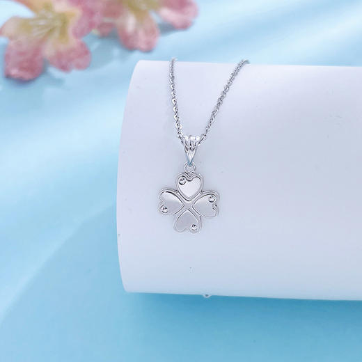 【限时8.8折】【线上铂金馆】PT950 #CNC 【精品】铂金双面鱼鳞爱心幸运四叶草吊坠（不含链）(BFPTDZ00027)预售产品下单后不退款不退货不换货不补差价) 商品图1