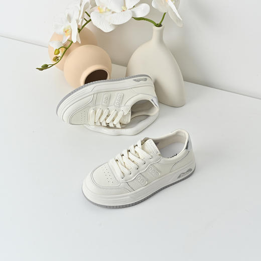 经典鲨2025秋季新品韩版时尚拼色平底系带通勤休闲小白鞋女KW194-537071 商品图2