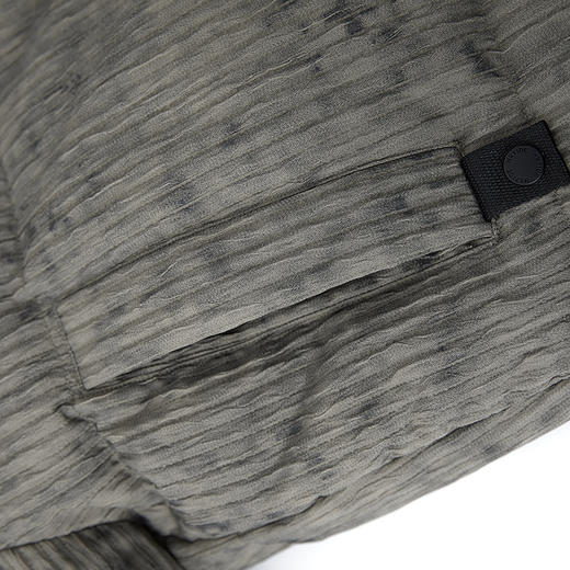 【新品上新】HX 冬季短款立领羽绒服90绒Z100440099101/02 商品图6