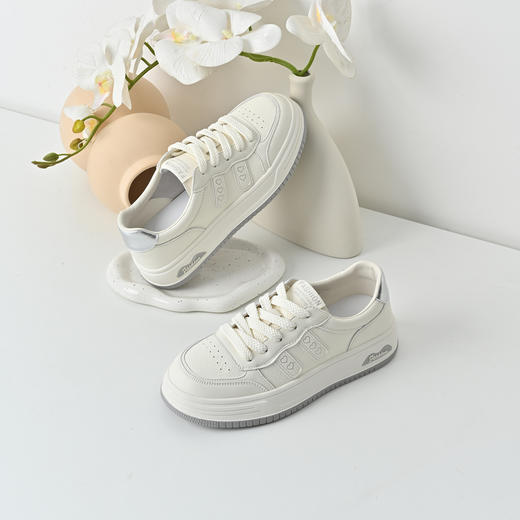 经典鲨2025秋季新品韩版时尚拼色平底系带通勤休闲小白鞋女KW194-537071 商品图3