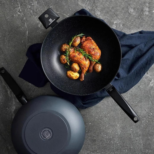 alluflon黑曜石不粘锅|不挑炉具！轻油少烟还不粘 商品图0