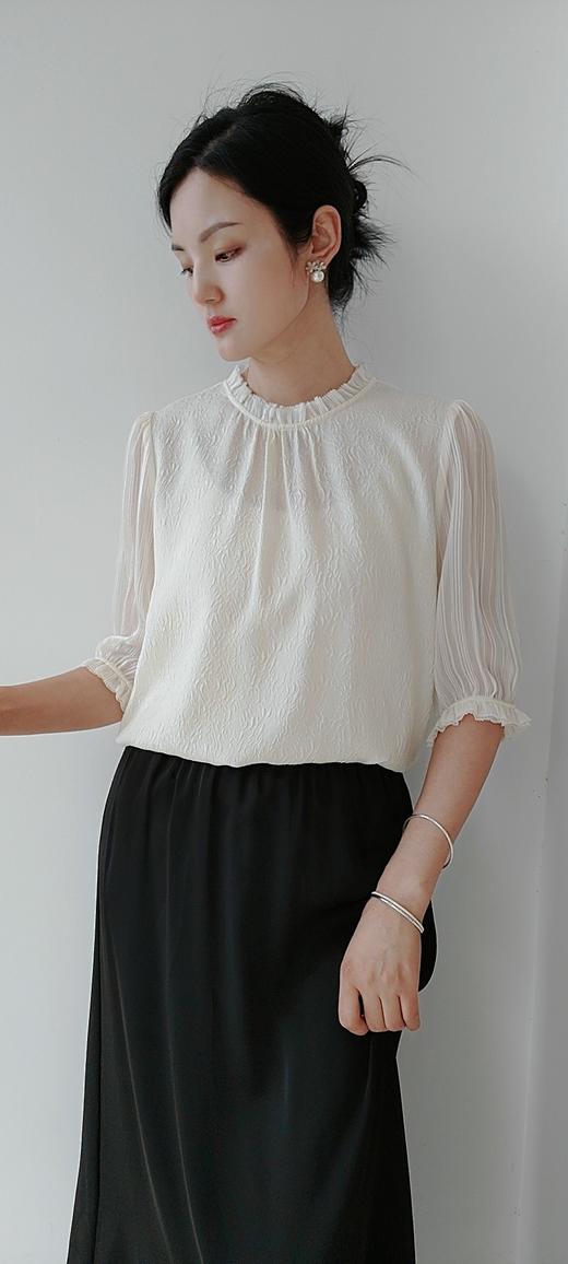 588388花边领真丝上衣，米白  灰色 商品图2