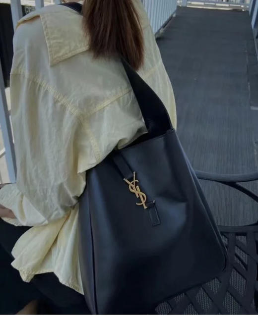 独家YSL  HOBO手袋  正版粒面小牛皮  镀真金五金、独家的防伪细节   YSL手袋！！ 商品图1