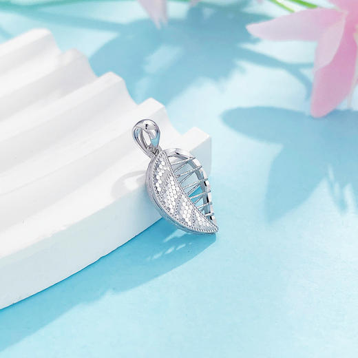 【限时8.8折】【线上铂金馆】PT950 #绕线 【国际铂金协会】铂金镂空鱼鳞金枝玉叶AB面树叶子金叶子吊坠(不含链)(BDZ00298)预售产品下单后不退款不退货不换货不补差价) 商品图1