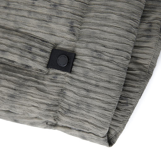 【新品上新】HX 冬季短款立领羽绒服90绒Z100440099101/02 商品图7