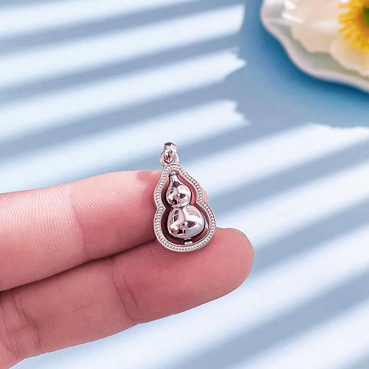 【限时8.8折】【线上铂金馆】PT950 #葫芦 空心可转动葫芦吊坠（不含链）(BFPTDZ00002)预售产品下单后不退款不退货不换货不补差价) 商品图2