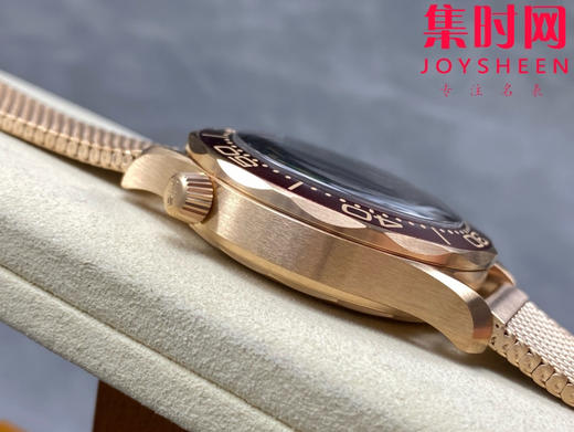 钢铁侠同款 欧米茄VS海马300米系列 男士腕表 新款海马007 青铜金与勃根地红的融合海马300米，VS定制Cal.8806一体 商品图4