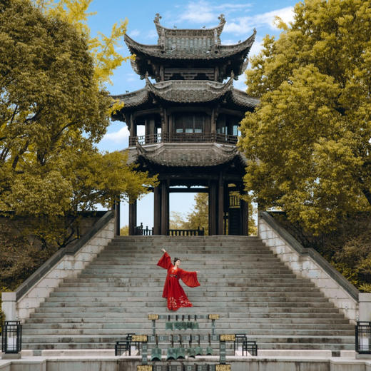 双12大促！2~3晚【黄山雨润涵月楼酒店】周末/元旦不加价，春节可用！入住280㎡皓月别墅，私汤别墅还有加热泡池~含齐云山门票、孔雀喂养饲料及旅拍！赏园林美景，感受徽州底蕴~ 商品图10