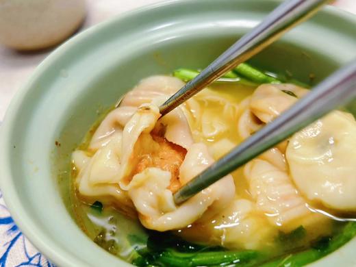 5盒99每盒赠送馄饨汤料包1包，原价4盒159山姆同款蟹黄虾仁馄饨现拆鲜活大闸蟹蟹黄原只南美青虾仁馅含量50%配料表干净京东基地直邮 商品图2