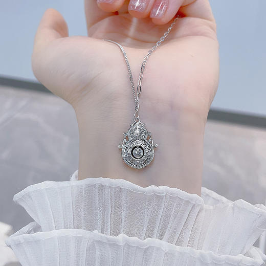 【限时8.8折】【线上铂金馆】PT950 #葫芦 【精品】铂金镂空花丝调节人生四美葫芦可转动招财葫芦套链(BFPTTL00050)预售产品下单后不退款不退货不换货不补差价) 商品图2