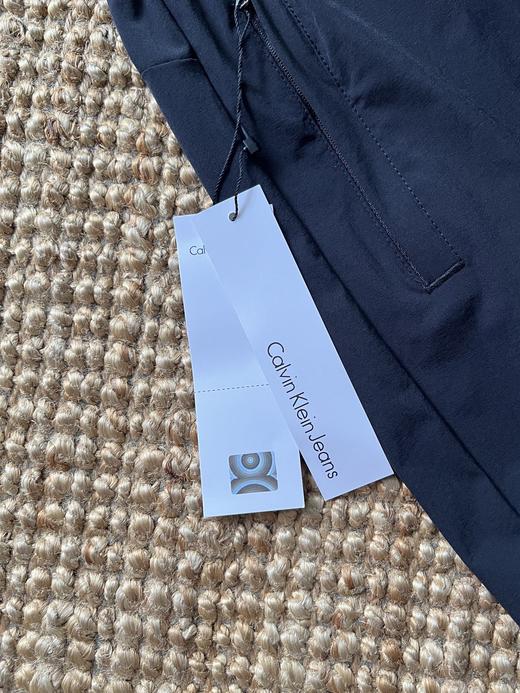 点此购买 CK夏季男士休闲运动短裤 md 322367 商品图10