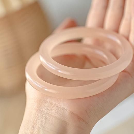 【立享：玛瑙耳钉】BAOGANDI宝梵迪 天然藕粉阿富汗玉手镯（配证书 礼盒包装） 商品图3