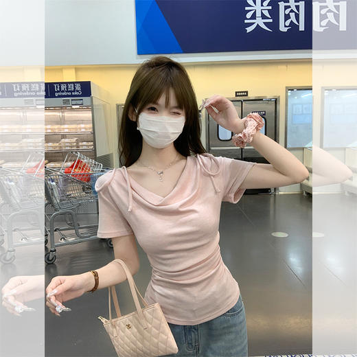 西遇荡领短袖t恤女2025年夏季新款系带褶皱修身显瘦正肩短款上衣SS051014 商品图4