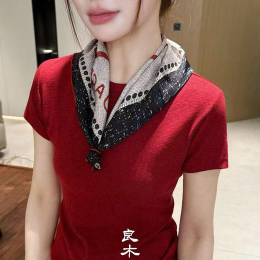 【不退不换】【现货】良木礼真丝山茶花丝巾（1022） 商品图0