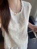 【立体刺绣精钩花上衣背心】无袖吊带一整个把松弛感拉满~重工刺绣邂逅黄金剪裁，阳光底下，蕾丝闪微光，走路带风的氛围感，随手拍都像电影截图，谁穿谁是人间富贵花 商品缩略图4