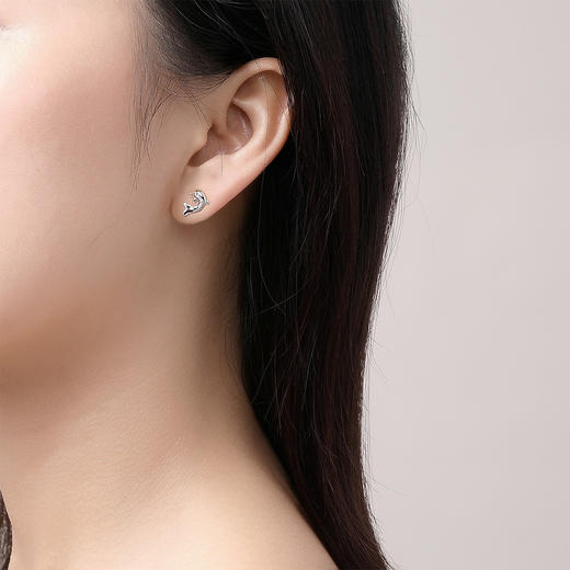 BY097414-A0-A0 周六福 银饰海豚耳钉925银耳扣时尚耳环耳饰 商品图2