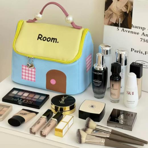 🔥福利💰19.9元🉐秒杀❗超火的【多巴胺小房子化妆包】，别人都是💰29.9❌销量1000个 姐妹们👭我的化妆品终于有房子了🏠 介个小房子化妆包真的太能装了 商品图4