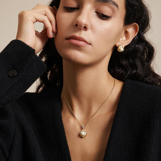 RetroChic意大利复古时尚首饰 金丝珍珠吊坠（2色可选） 商品图3