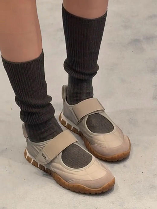 现货 THS-限时 缪家 厚底魔术贴玛丽珍运动鞋 3色 BZ1246 商品图1