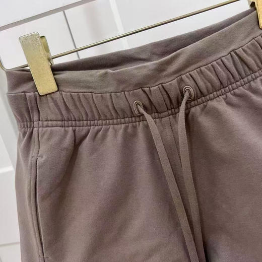 原单正品露露今夏最火的短裤🔥显瘦神裤Inner Glow HR Short 3“⁨ 运动短裤】⁤
上身不束缚❗️舒适显瘦❗️爱运动的辣妹必备
游牧灰，黑色 商品图6