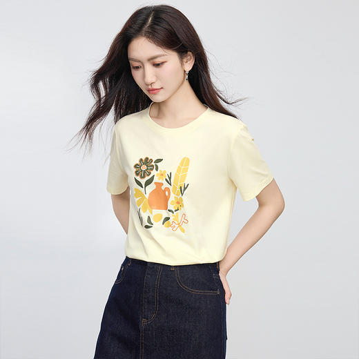 【专属特价】熙世界创意植物印花T恤女短袖2025夏新款休闲圆领设计感正肩上衣 商品图4