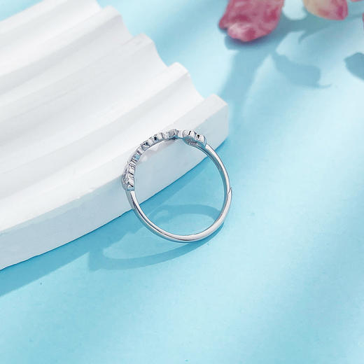 【限时8.8折】【线上铂金馆】PT950 #怦然心动 【精品】铂金镂空活口银辉星语爱之心韵闪耀星月戒指(BFPTJZ00034)预售产品下单后不退款不退货不换货不补差价) 商品图2