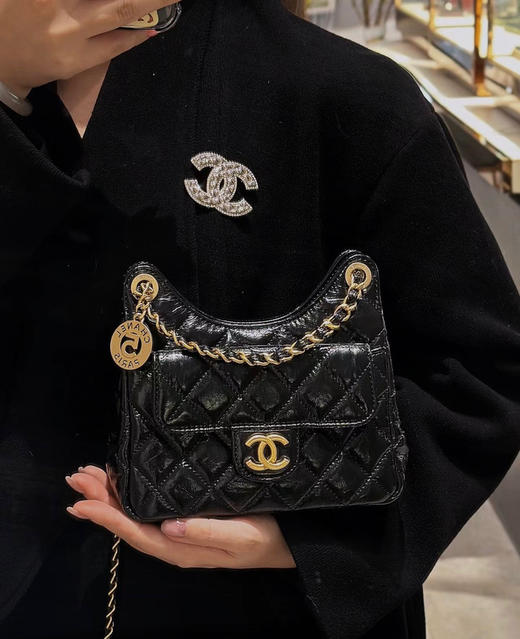 天猫精灵油蜡皮Hobo嬉皮包 商品图7