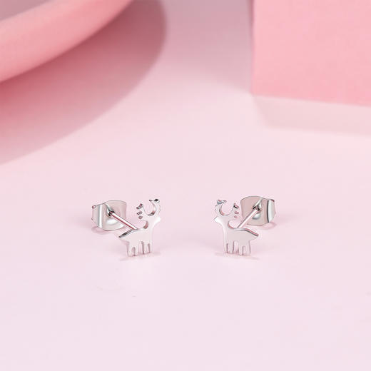 BY097412-A0-A0 周六福 一鹿有你耳钉925银耳扣时尚耳环银耳饰 商品图1