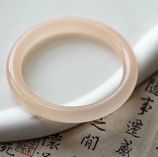 【立享：玛瑙耳钉】BAOGANDI宝梵迪 天然藕粉阿富汗玉手镯（配证书 礼盒包装） 商品图1