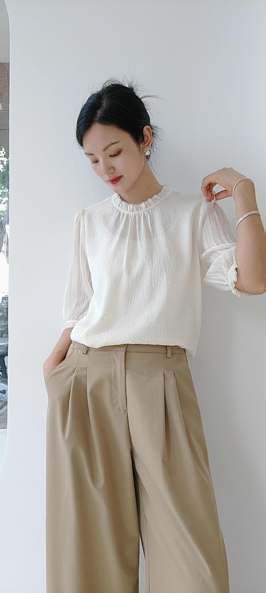 588388花边领真丝上衣，米白  灰色 商品图1