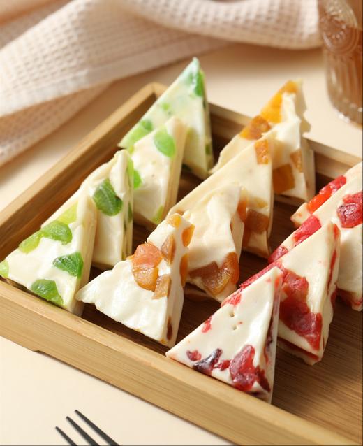 🥛牛奶还可以嚼着吃！【果然U品 奶皮千层】牛奶+水果干=神仙CP💫🐂简直是味蕾与心灵的双重暴击 ✅10斤奶=1斤奶皮🥛精选呼伦浩特高品质奶源 ✅游牧民族手工制作工艺，每一口都饱含奶香 商品图9