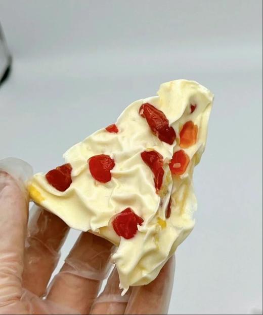 🥛牛奶还可以嚼着吃！【果然U品 奶皮千层】牛奶+水果干=神仙CP💫🐂简直是味蕾与心灵的双重暴击 ✅10斤奶=1斤奶皮🥛精选呼伦浩特高品质奶源 ✅游牧民族手工制作工艺，每一口都饱含奶香 商品图8