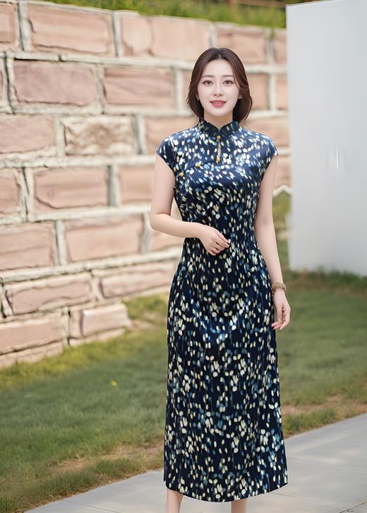 轻国风收腰捏褶长款优雅旗袍 商品图1