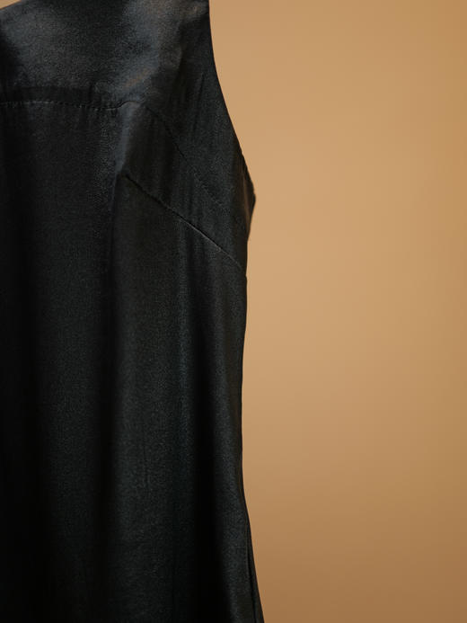 漫物记弹力缎吊带背心黑XYS-W246 商品图3